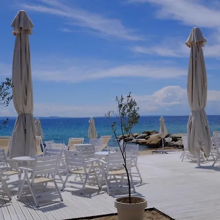Case de vacanță Seasidelongo 1 Min From The Of Nikiti (Sithonia)